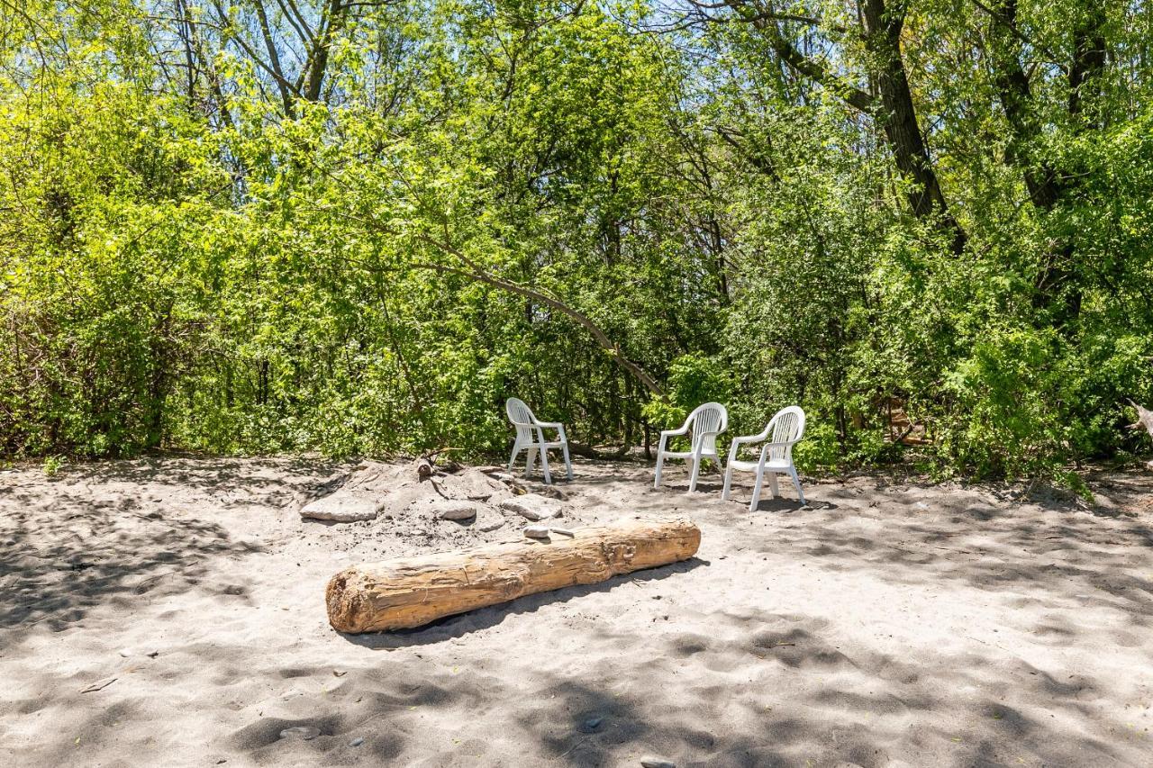 Modern Hamilton Homes Lake Ontario Shore By Globalstay Екстер'єр фото