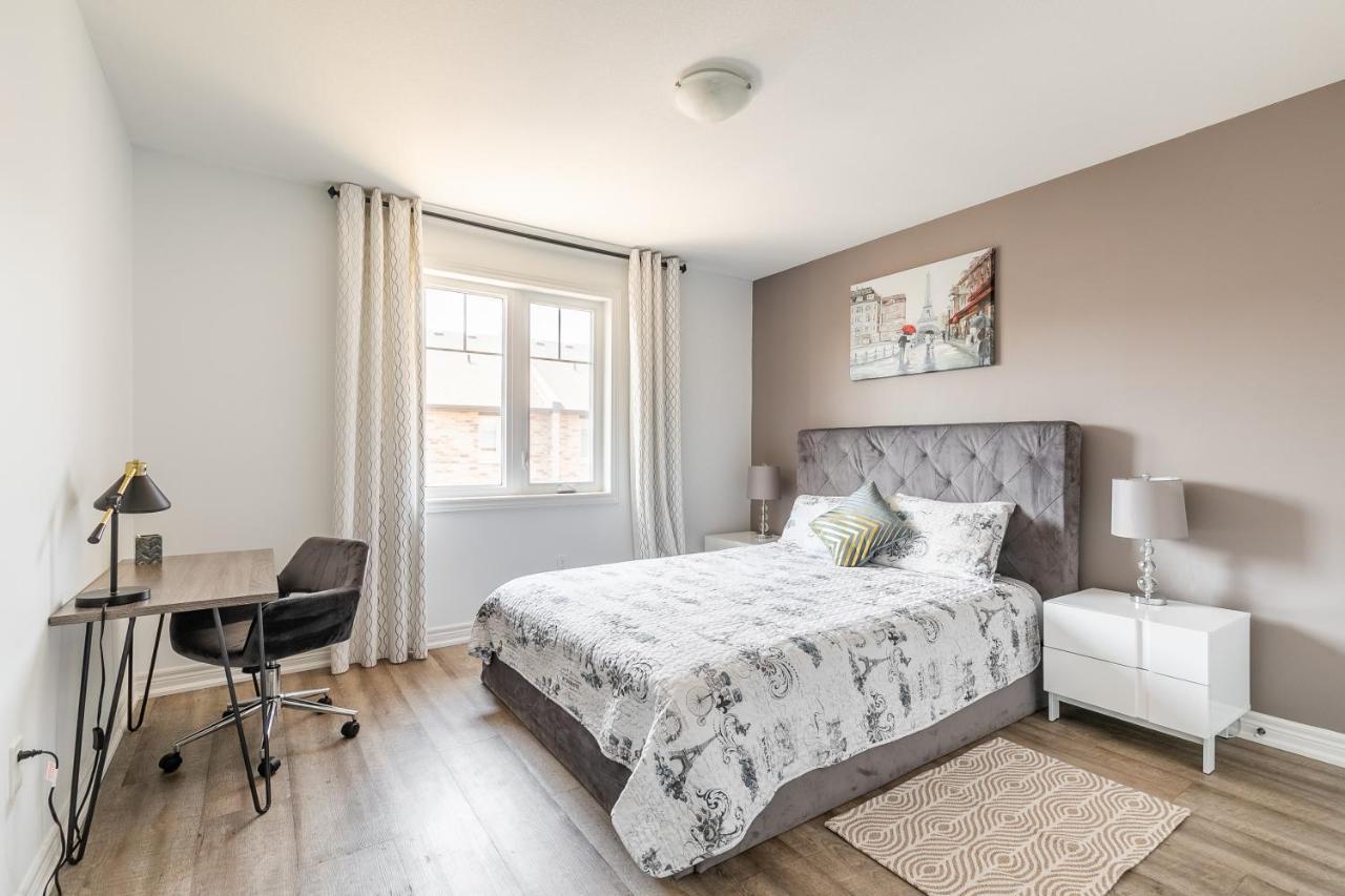 Modern Hamilton Homes Lake Ontario Shore By Globalstay Екстер'єр фото