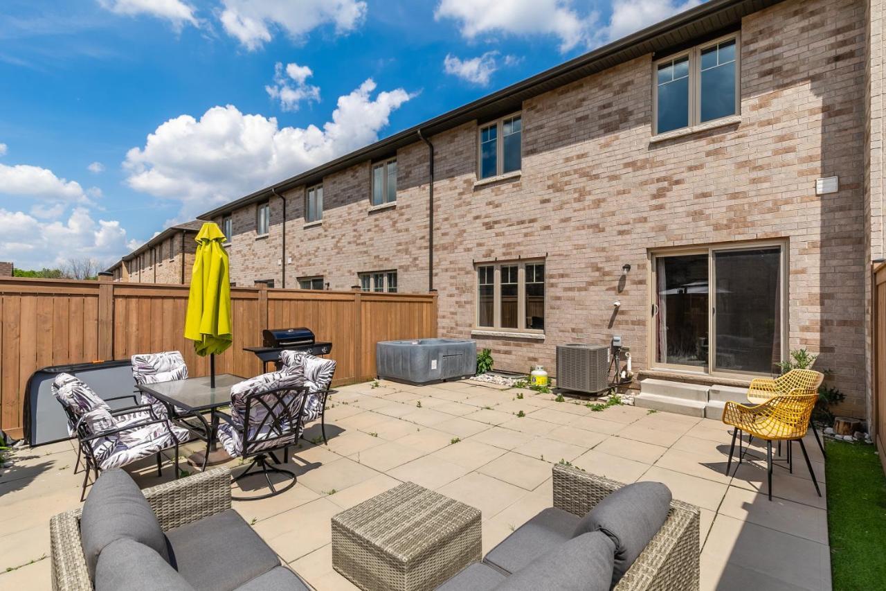 Modern Hamilton Homes Lake Ontario Shore By Globalstay Екстер'єр фото