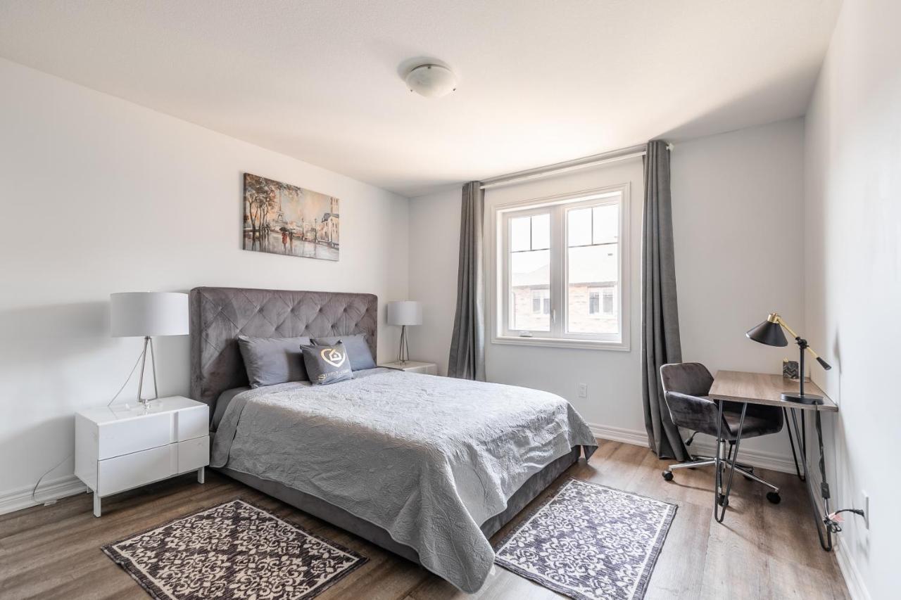 Modern Hamilton Homes Lake Ontario Shore By Globalstay Екстер'єр фото