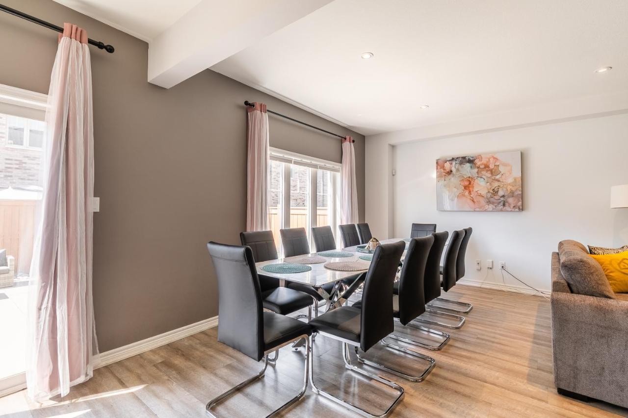 Modern Hamilton Homes Lake Ontario Shore By Globalstay Екстер'єр фото