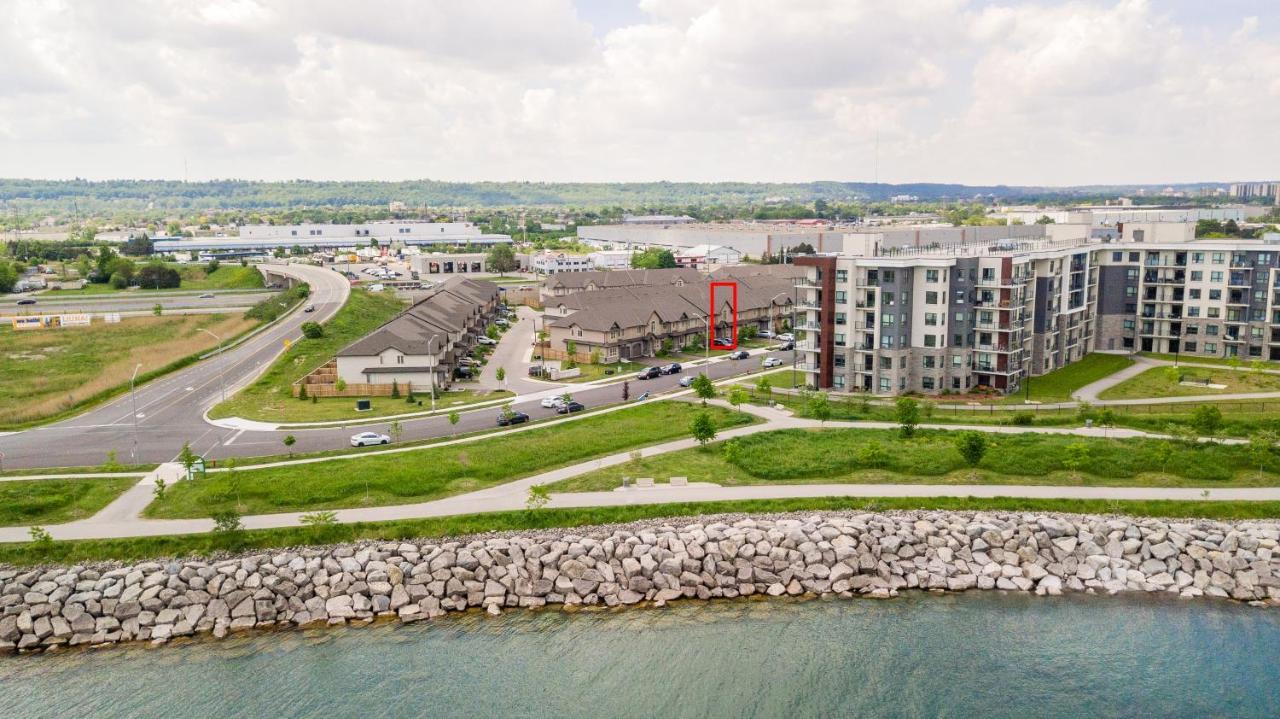 Modern Hamilton Homes Lake Ontario Shore By Globalstay Екстер'єр фото