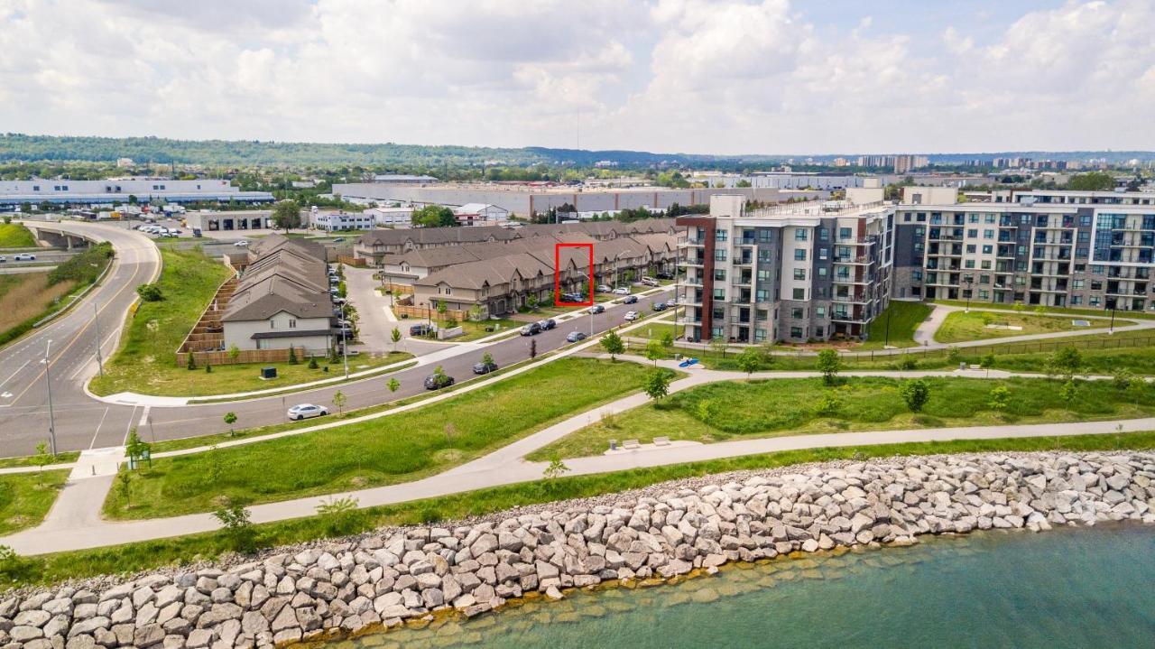 Modern Hamilton Homes Lake Ontario Shore By Globalstay Екстер'єр фото