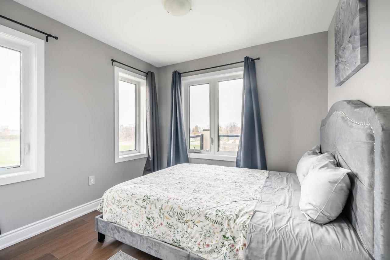 Modern Hamilton Homes Lake Ontario Shore By Globalstay Екстер'єр фото